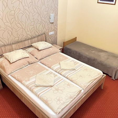 Gesztenye Apartman Makó Exteriér fotografie