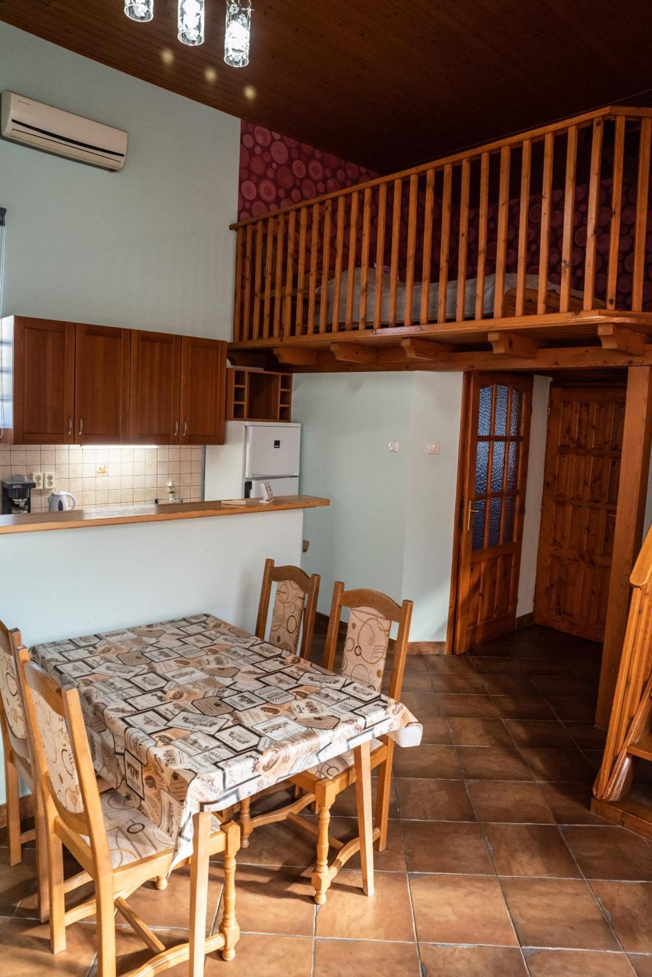 Gesztenye Apartman Makó Exteriér fotografie