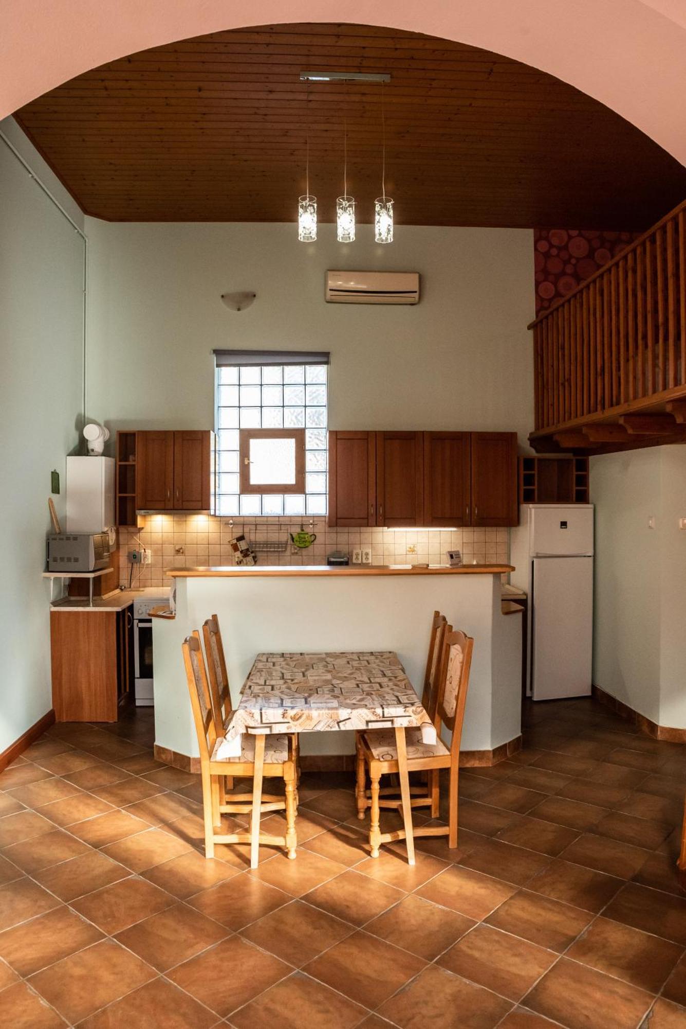 Gesztenye Apartman Makó Exteriér fotografie